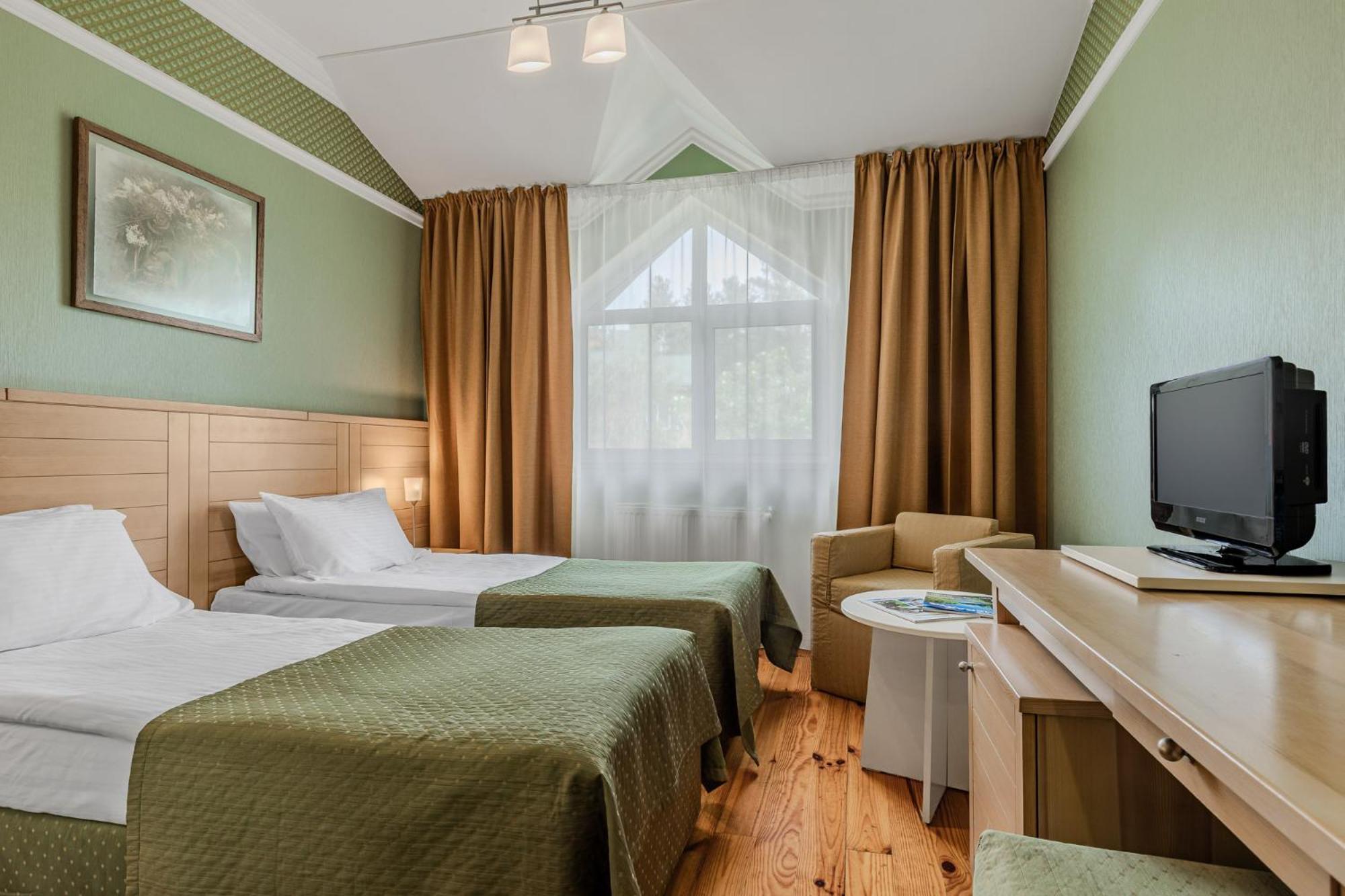 Twin Room,1668062121:JPEG
